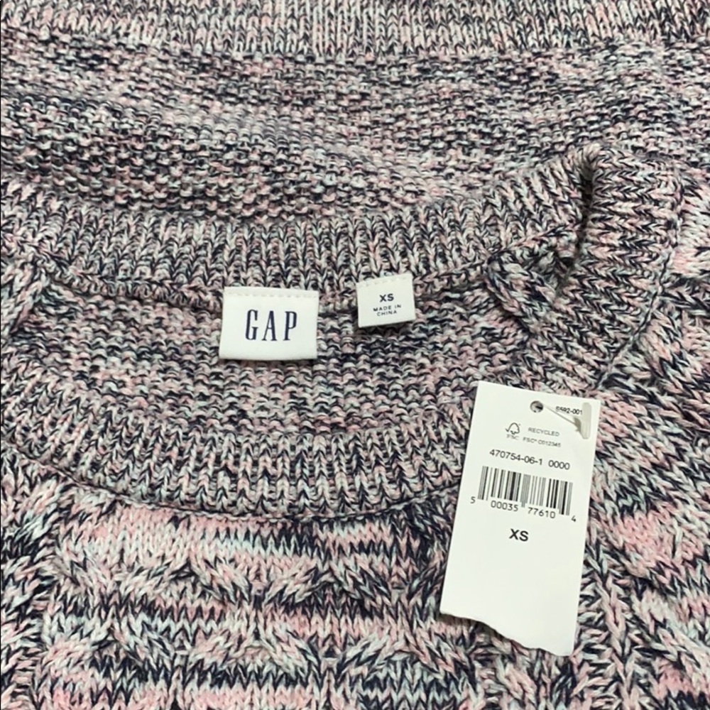Sweater - Picture 8 of 8